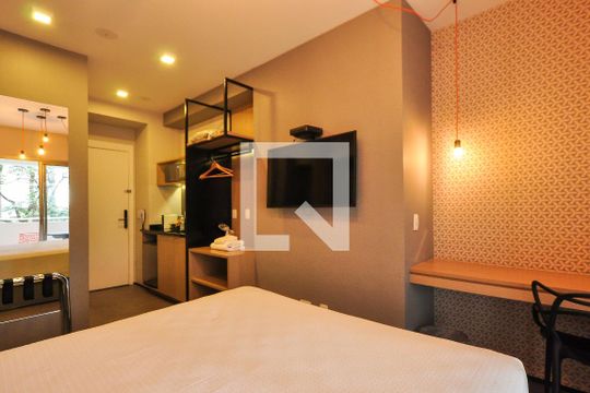 Quarto de kitnet/studio à venda com 1 quarto, 23m² em Vila Madalena, São Paulo