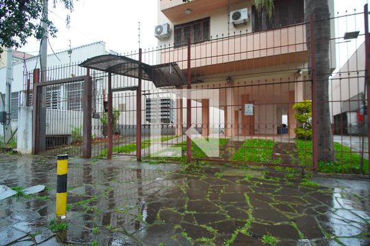 fachada de apartamento para alugar com 1 quarto, 31m² em Jardim São Pedro, Porto Alegre