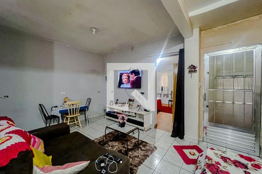 Sala (Casa 2) de casa à venda com 4 quartos, 180m² em Vila Dom Pedro I, São Paulo