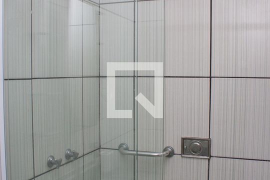 Banheiro da Suíte de casa de condomínio para alugar com 3 quartos, 89m² em Méier, Rio de Janeiro