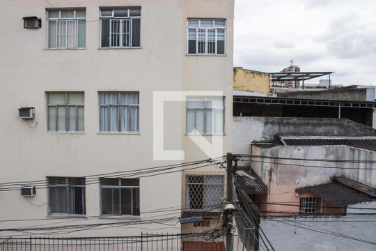 Quarto 01 - Janela de casa de condomínio para alugar com 3 quartos, 89m² em Méier, Rio de Janeiro