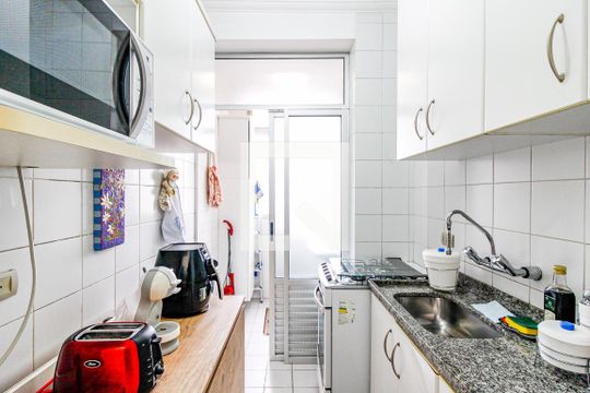 Cozinha de apartamento para alugar com 2 quartos, 51m² em Chácara Santo Antônio (zona Sul), São Paulo