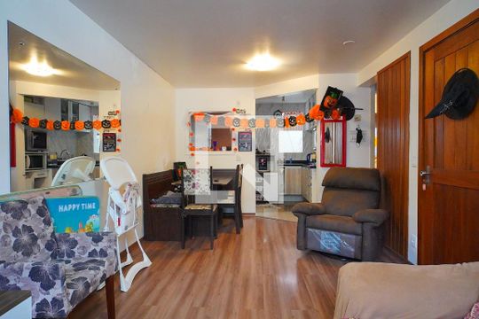 Sala de casa de condomínio à venda com 3 quartos, 86m² em Jardim Itu, Porto Alegre