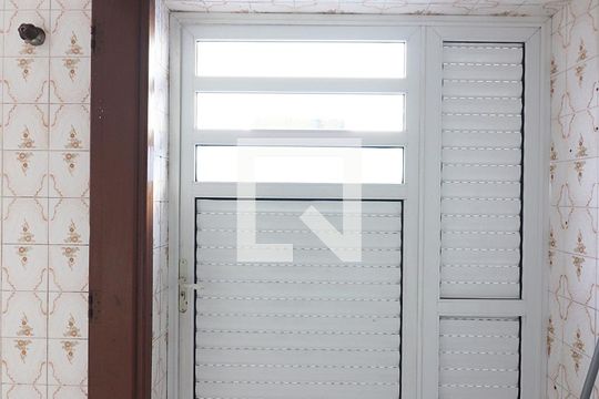 Área de Serviço de casa para alugar com 2 quartos, 100m² em Baeta Neves, São Bernardo do Campo