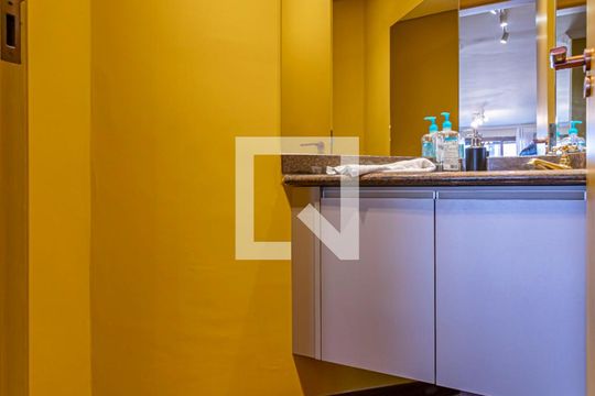 Lavabo de apartamento à venda com 5 quartos, 200m² em Vila Assunção, Santo André