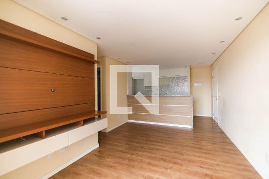 Sala de apartamento para alugar com 3 quartos, 76m² em Jardim Bom Tempo, Taboão da Serra