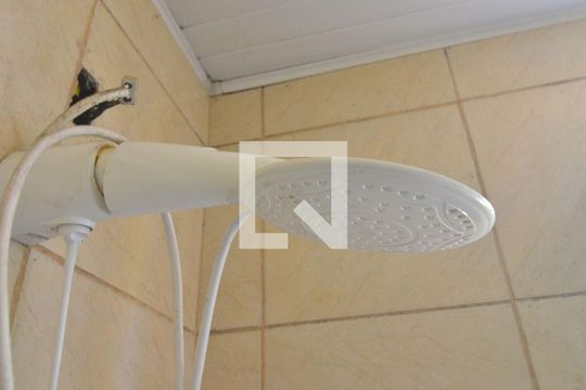 Banheiro de casa à venda com 2 quartos, 102m² em Rio Branco, Canoas