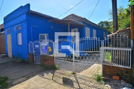 Fachada de casa à venda com 2 quartos, 102m² em Rio Branco, Canoas