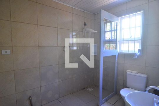Banheiro de casa à venda com 2 quartos, 102m² em Rio Branco, Canoas