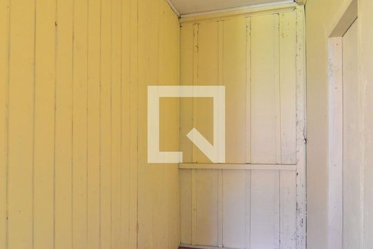 Corredor de casa à venda com 2 quartos, 102m² em Rio Branco, Canoas