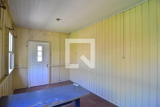 Sala de estar de casa à venda com 2 quartos, 102m² em Rio Branco, Canoas