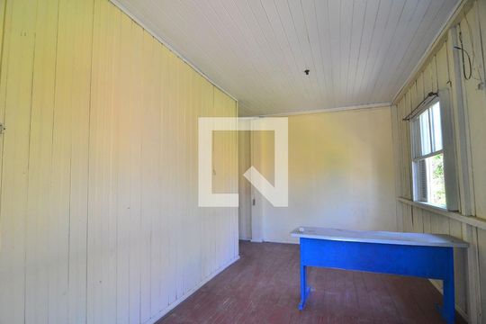 Sala de estar de casa à venda com 2 quartos, 102m² em Rio Branco, Canoas