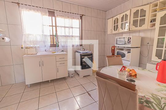 Cozinha de casa à venda com 3 quartos, 180m² em Pinheiro, São Leopoldo