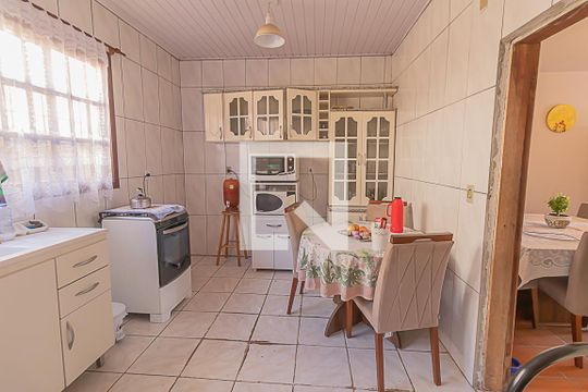 Cozinha de casa à venda com 3 quartos, 180m² em Pinheiro, São Leopoldo