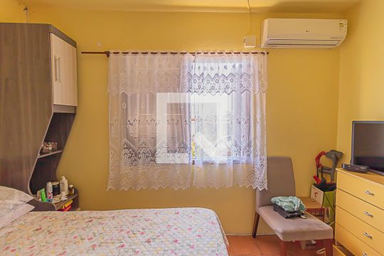Quarto de casa à venda com 3 quartos, 180m² em Pinheiro, São Leopoldo