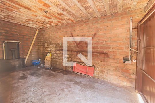 Garagem de casa à venda com 3 quartos, 180m² em Pinheiro, São Leopoldo