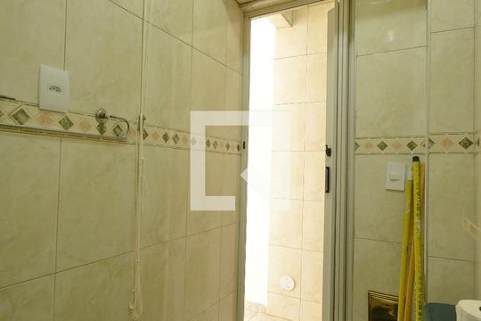 Banheiro de apartamento para alugar com 1 quarto, 28m² em Botafogo, Rio de Janeiro