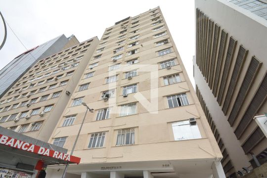 Fachada de apartamento para alugar com 1 quarto, 28m² em Botafogo, Rio de Janeiro