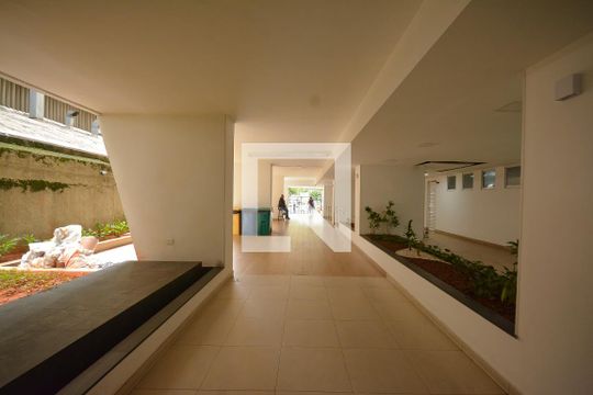 Hall de apartamento para alugar com 1 quarto, 28m² em Botafogo, Rio de Janeiro