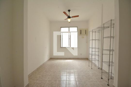 Conjugado de apartamento para alugar com 1 quarto, 28m² em Botafogo, Rio de Janeiro