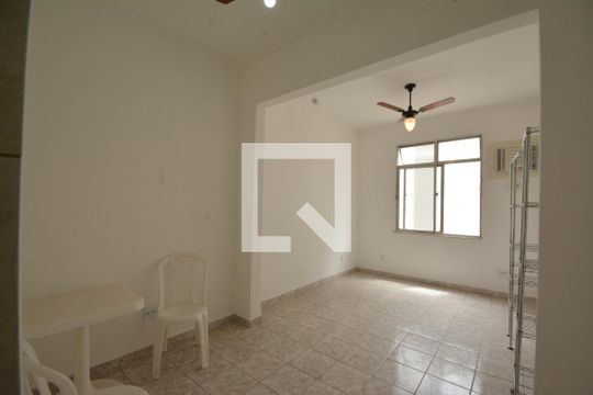 Conjugado de apartamento para alugar com 1 quarto, 28m² em Botafogo, Rio de Janeiro