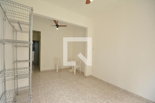 Conjugado de apartamento para alugar com 1 quarto, 28m² em Botafogo, Rio de Janeiro