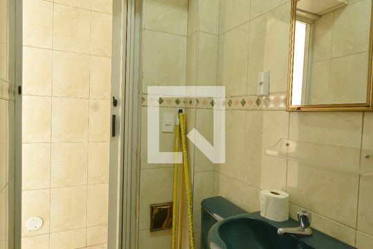 Banheiro de apartamento para alugar com 1 quarto, 28m² em Botafogo, Rio de Janeiro