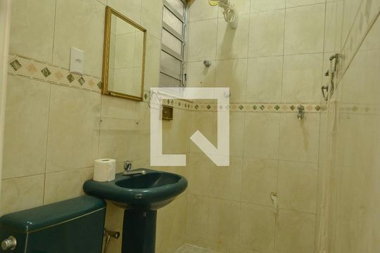 Banheiro de apartamento para alugar com 1 quarto, 28m² em Botafogo, Rio de Janeiro