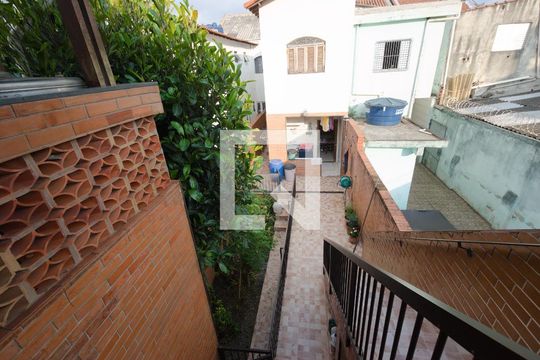 Quintal fundos de casa à venda com 3 quartos, 100m² em Vila da Saúde, São Paulo