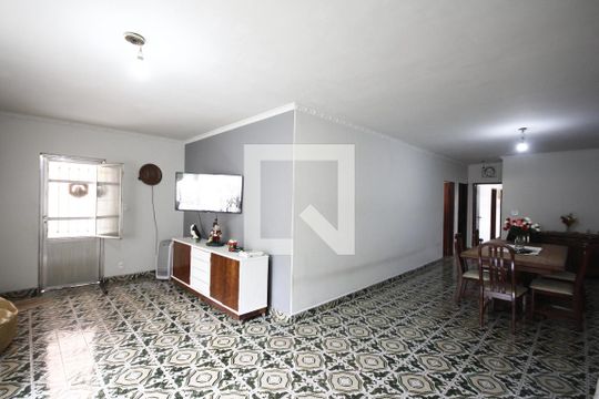 Casa à venda com 3 quartos, 280m² em Vila Monumento, São Paulo