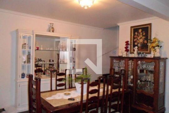 Casa à venda com 4 quartos, 200m² em Aclimação, São Paulo