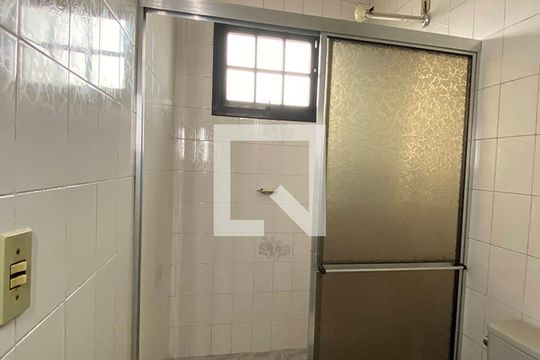 Banheiro do Quarto 2 de casa à venda com 4 quartos, 260m² em Scharlau, São Leopoldo