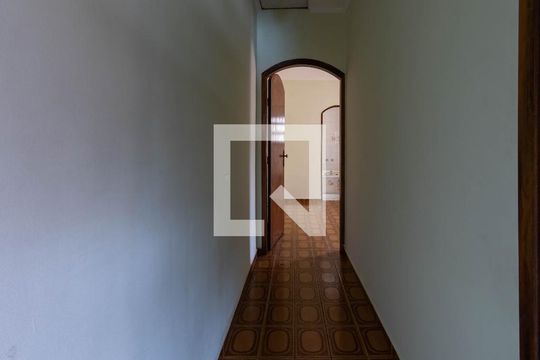 Casa à venda com 3 quartos, 200m² em Parque São Lucas, São Paulo