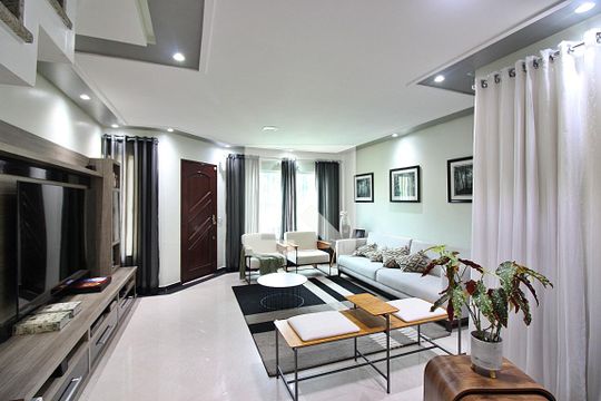 Casa à venda com 3 quartos, 212m² em Jardim Andrea Demarchi, São Bernardo do Campo