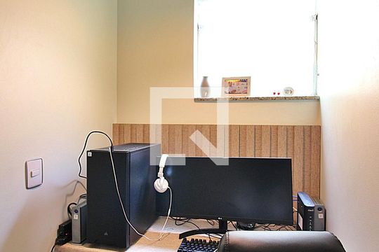 Escritório de casa à venda com 3 quartos, 212m² em Jardim Andrea Demarchi, São Bernardo do Campo