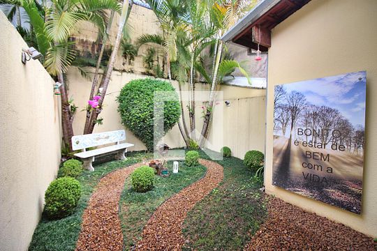 Jardim de casa à venda com 3 quartos, 212m² em Jardim Andrea Demarchi, São Bernardo do Campo