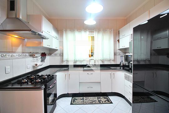 Cozinha de casa à venda com 3 quartos, 212m² em Jardim Andrea Demarchi, São Bernardo do Campo