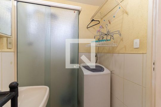 Banheiro e Lavanderia de apartamento para alugar com 1 quarto, 40m² em Liberdade, São Paulo