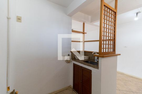 Cozinha de apartamento para alugar com 1 quarto, 40m² em Liberdade, São Paulo