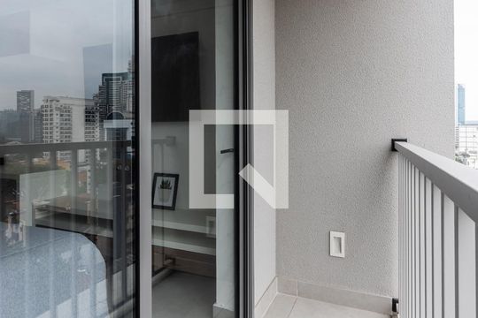 Varanda de apartamento à venda com 1 quarto, 28m² em Pinheiros, São Paulo