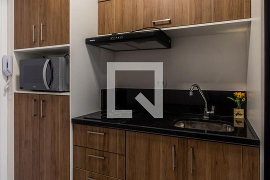 Cozinha de apartamento à venda com 1 quarto, 28m² em Pinheiros, São Paulo