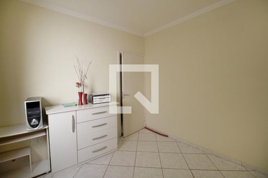 Quarto de casa para alugar com 2 quartos, 110m² em Wanel Ville, Sorocaba