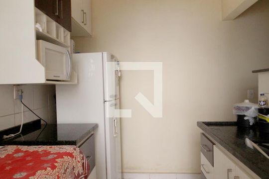 Cozinha de casa para alugar com 2 quartos, 110m² em Wanel Ville, Sorocaba
