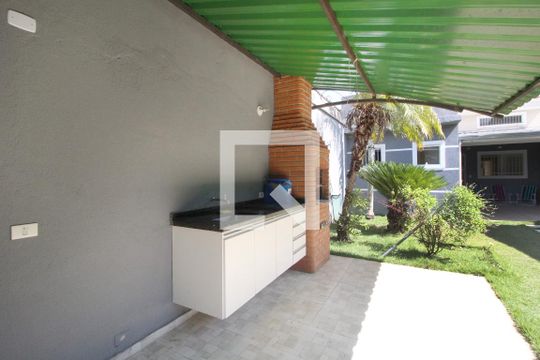 Área Externa de casa para alugar com 2 quartos, 110m² em Wanel Ville, Sorocaba