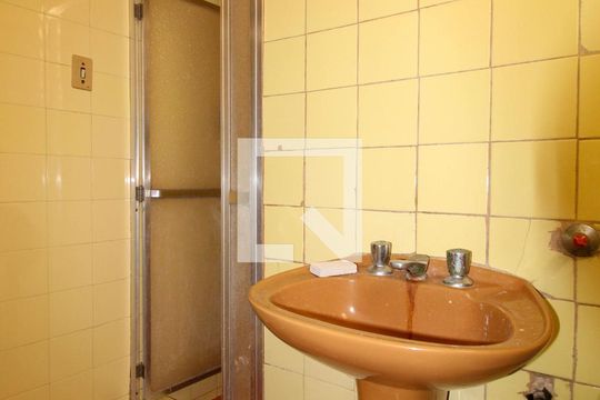 Banheiro Social de apartamento à venda com 2 quartos, 92m² em Tijuca, Rio de Janeiro