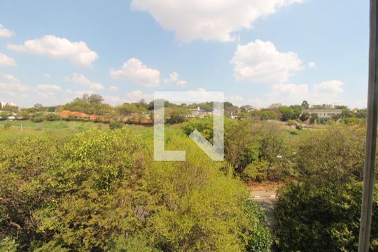 Vista do Quarto 2 de apartamento para alugar com 2 quartos, 43m² em Vila Industrial, Campinas