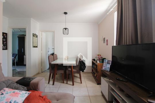 Sala de apartamento para alugar com 2 quartos, 43m² em Vila Industrial, Campinas