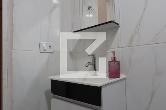 Banheiro de kitnet/studio para alugar com 1 quarto, 18m² em Sapopemba, São Paulo