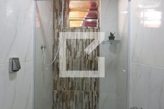 Banheiro de kitnet/studio para alugar com 1 quarto, 18m² em Sapopemba, São Paulo