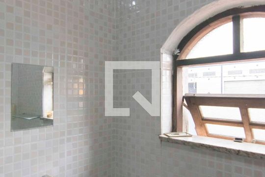 Banheiro Suíte 2 de casa para alugar com 4 quartos, 200m² em Estância Jaraguá, São Paulo